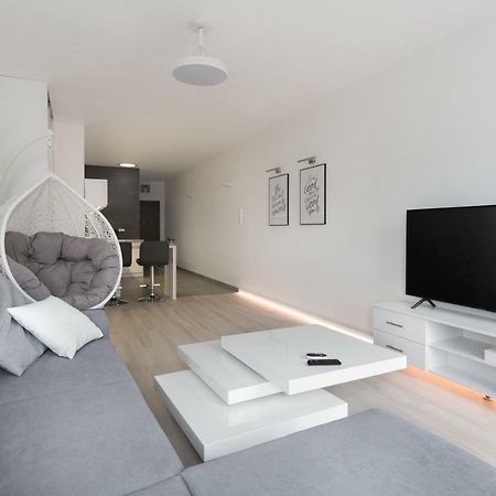 Lajsnij Sobie Apartment Познан Екстериор снимка